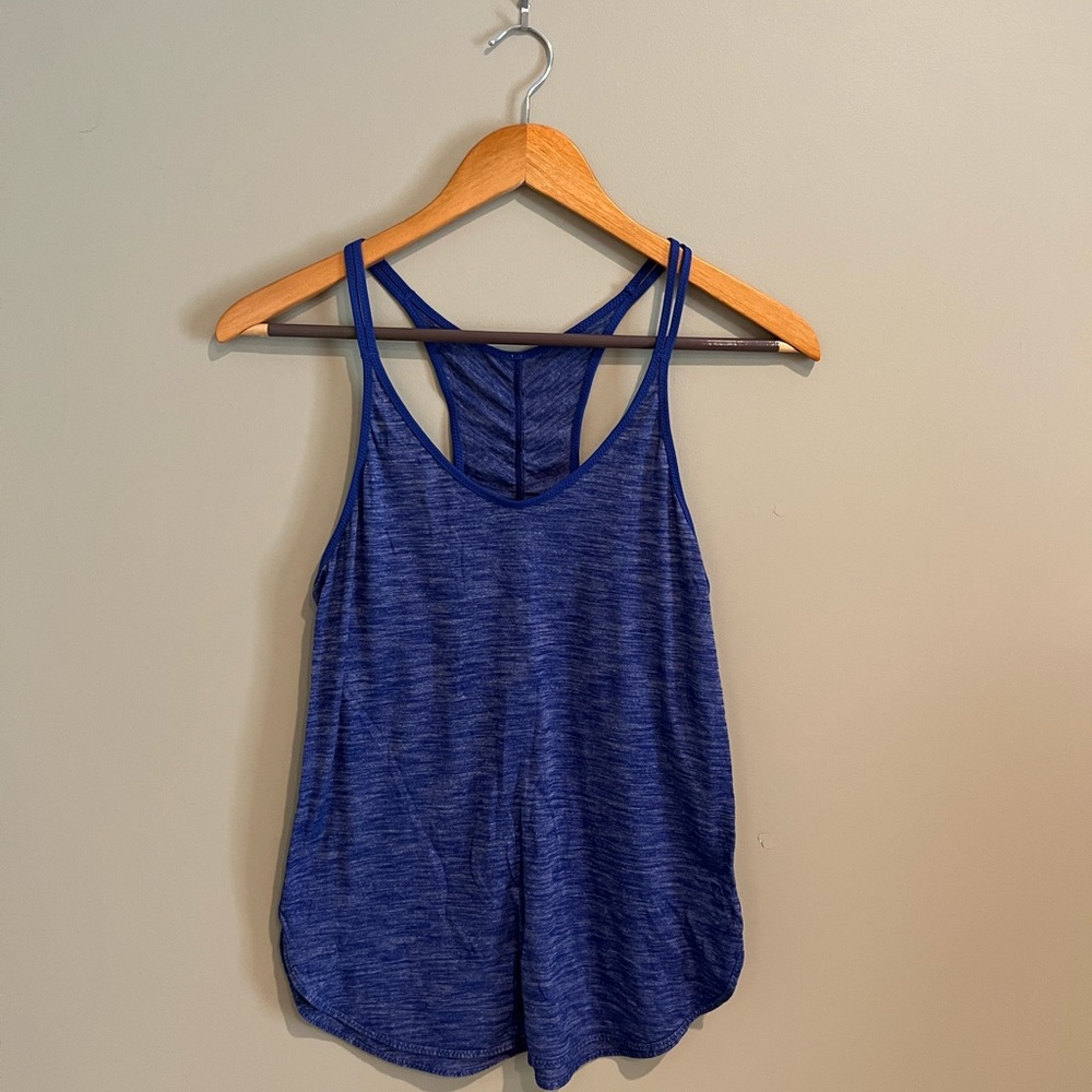 Lululemon tank size 4